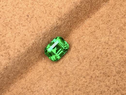 0.64ct 祖母绿裸石 商品图1