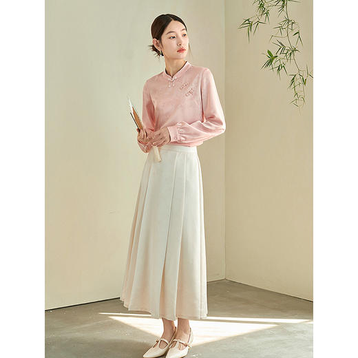 【五折购】熙世界新中式旗袍式白色衬衫2025秋季新款长袖国风复古盘扣上衣 商品图4