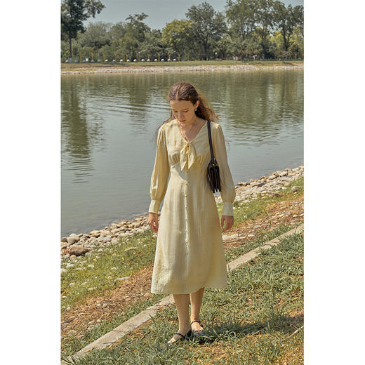 HeyDress黄色连衣裙女春秋法式V领收腰设计感优雅气质长袖裙子 商品图3