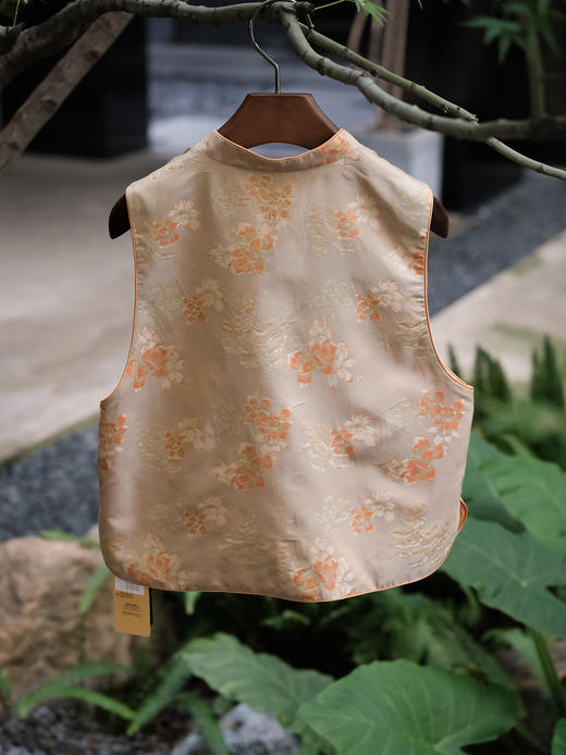 盛唐婧 |真丝异色罗梅花三弄马甲 商品图6