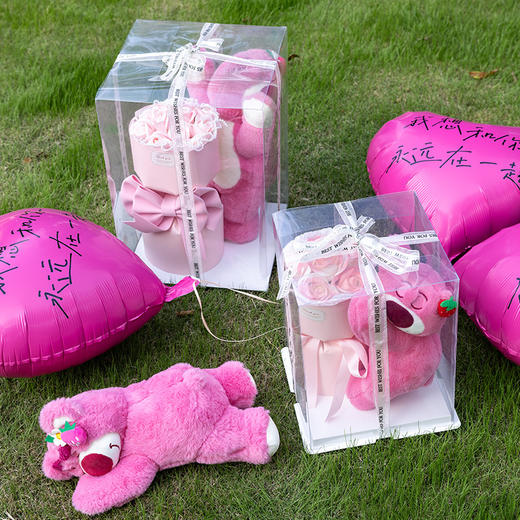 【七夕送熊抱桶，爱意满满】女生玩偶熊承载深情厚意，抱抱桶花寓意友情长存。心存善念的你，这份实用永生花花束能为自己或她带来无尽好运！ 商品图1
