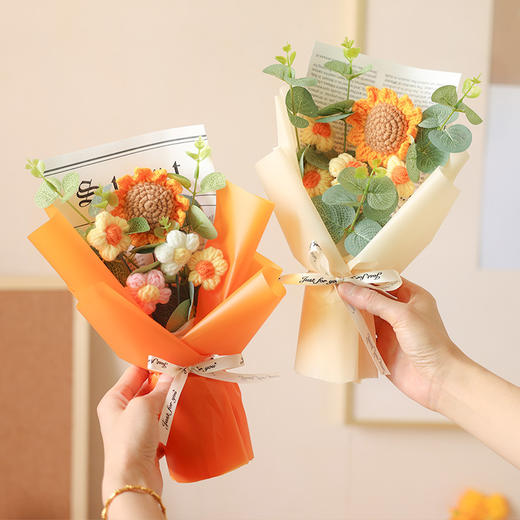 【手编花束，真爱永恒】阳光丽人眷恋向日葵，萌妹子爱上编织花束。闺蜜必买的手工永生花，为你的七夕增一份温馨。七夕情人节礼物 商品图2