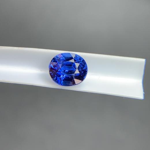 2.03ct 蓝宝石裸石 商品图4
