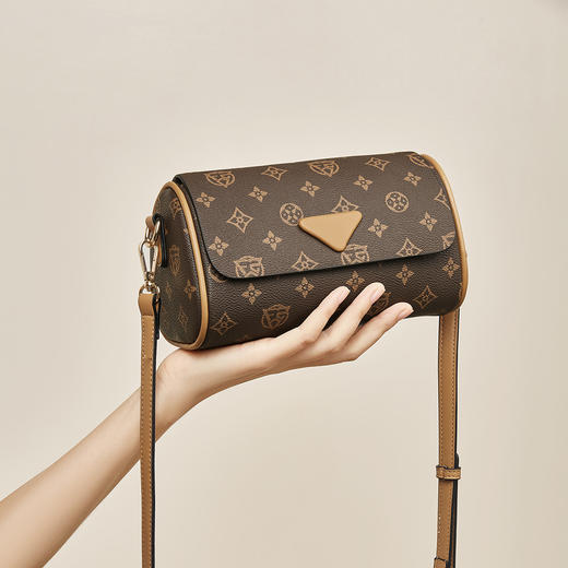 Safiya/索菲娅2024时尚枕头包百搭手机包女士单肩包斜挎女包 SF9151115Y1B/SF42215126*20 商品图1