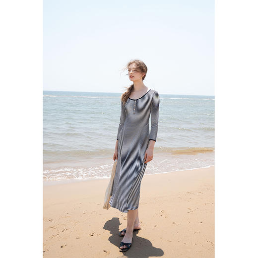 HeyDress大U领连衣裙女春秋法式撞色条纹收腰设计感修身针织裙子 商品图3