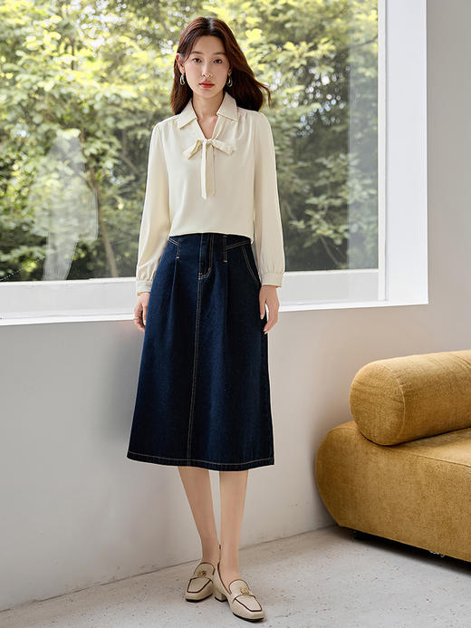 【年终特卖】熙世界25秋新款法式飘带蝴蝶结衬衣女通勤职场缎面长袖衬衫上衣 商品图4