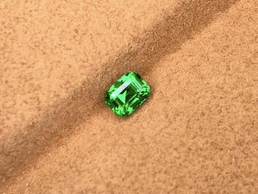 0.64ct 祖母绿裸石 商品图2