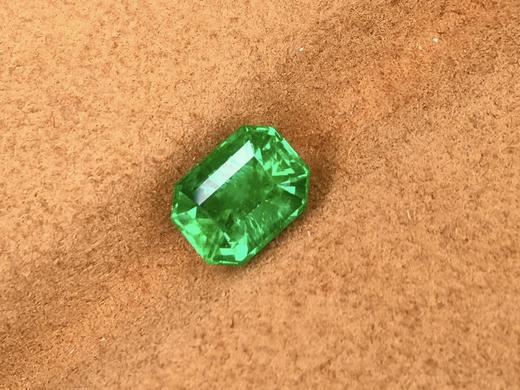 2.29ct 祖母绿裸石 商品图1