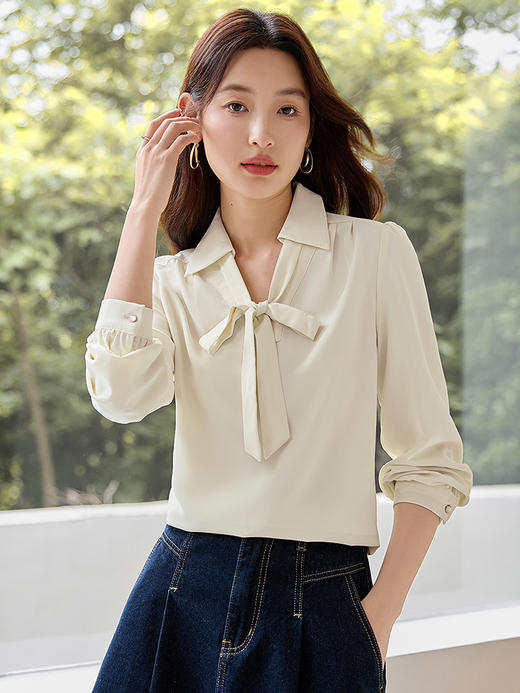 【年终特卖】熙世界25秋新款法式飘带蝴蝶结衬衣女通勤职场缎面长袖衬衫上衣 商品图1