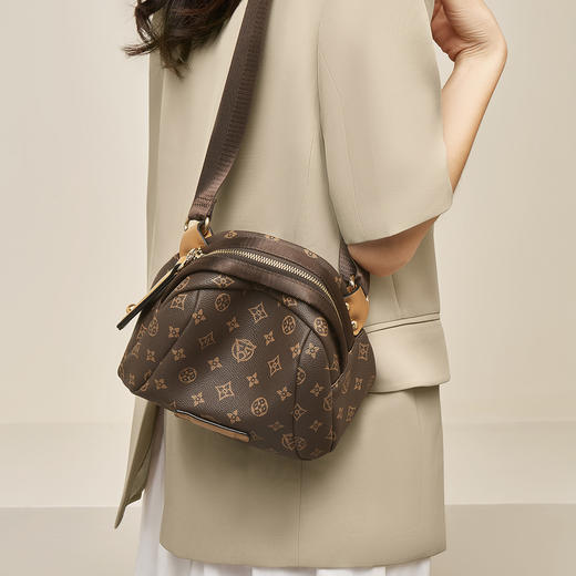 Safiya/索菲娅2024新款腰包胸包时尚小圆包女士单肩斜挎包 SF9151112Y1B /SF42215123*20 商品图4