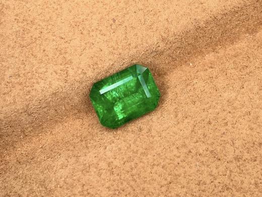 2.26ct 祖母绿裸石 商品图1