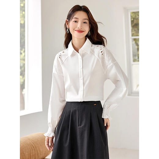 【年终特卖】熙世界白色衬衫长袖2025早秋新款宽松法式衬衣重工镂空刺绣上衣 商品图1