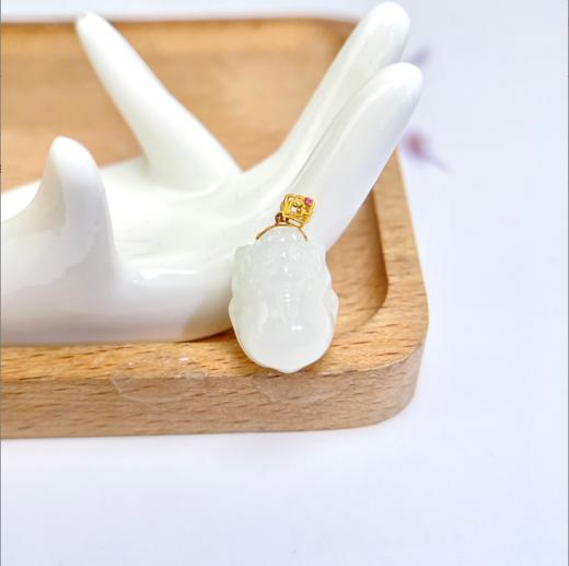 18K和田玉羊脂白吊坠-祥云爱心扣貔貅 商品图0
