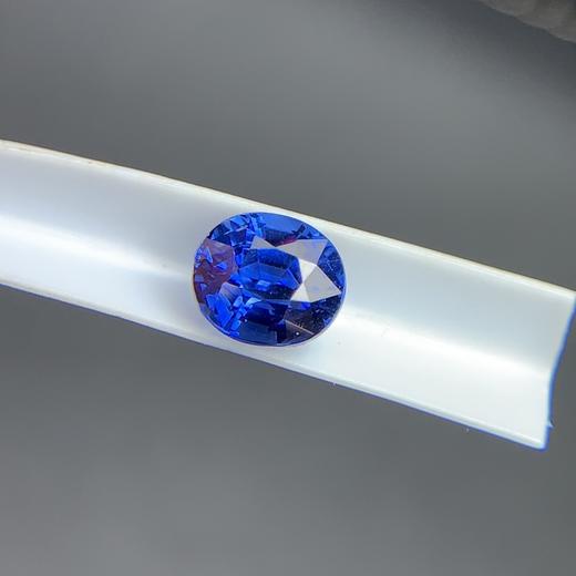 2.03ct 蓝宝石裸石 商品图6