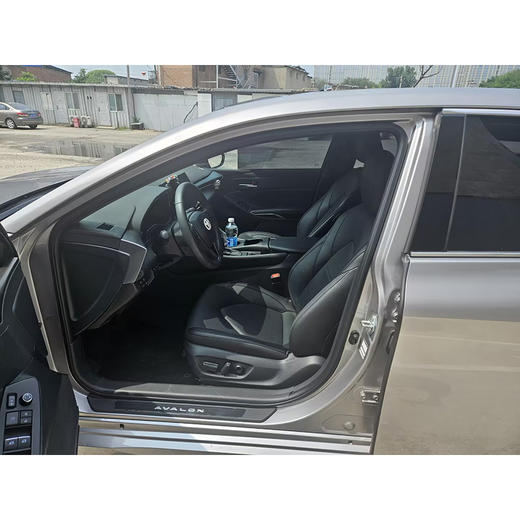 丰田 亚洲龙 2.0L 豪华版【长租-北京】 商品图4