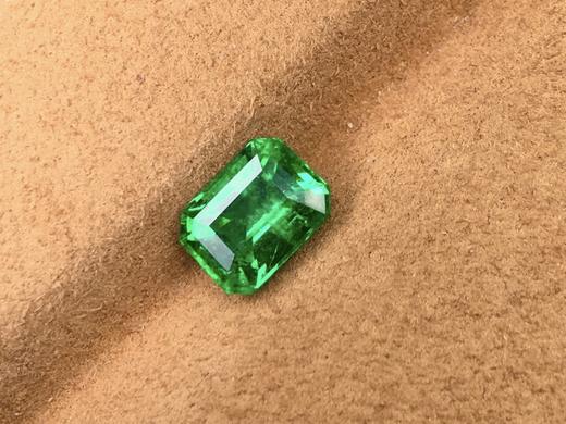 1.82ct 祖母绿裸石 商品图2