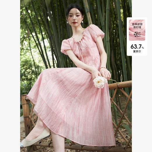 西遇法式肌理仙女裙新款连衣裙女V领抽褶粉色泡泡袖长裙D2241669 商品图0