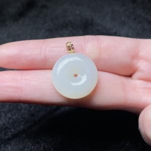 18K和田玉吊坠-铜钱扣晴水平安扣 商品图0