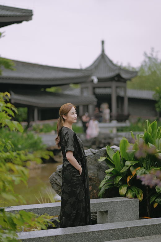 漫物记重磅提花缎V领收腰双面长裙XYS -W136 商品图0