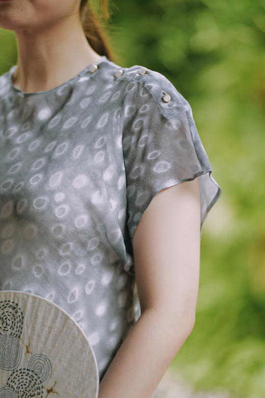 真丝剪花斜裁圆领旗袍MWJ-505 商品图3