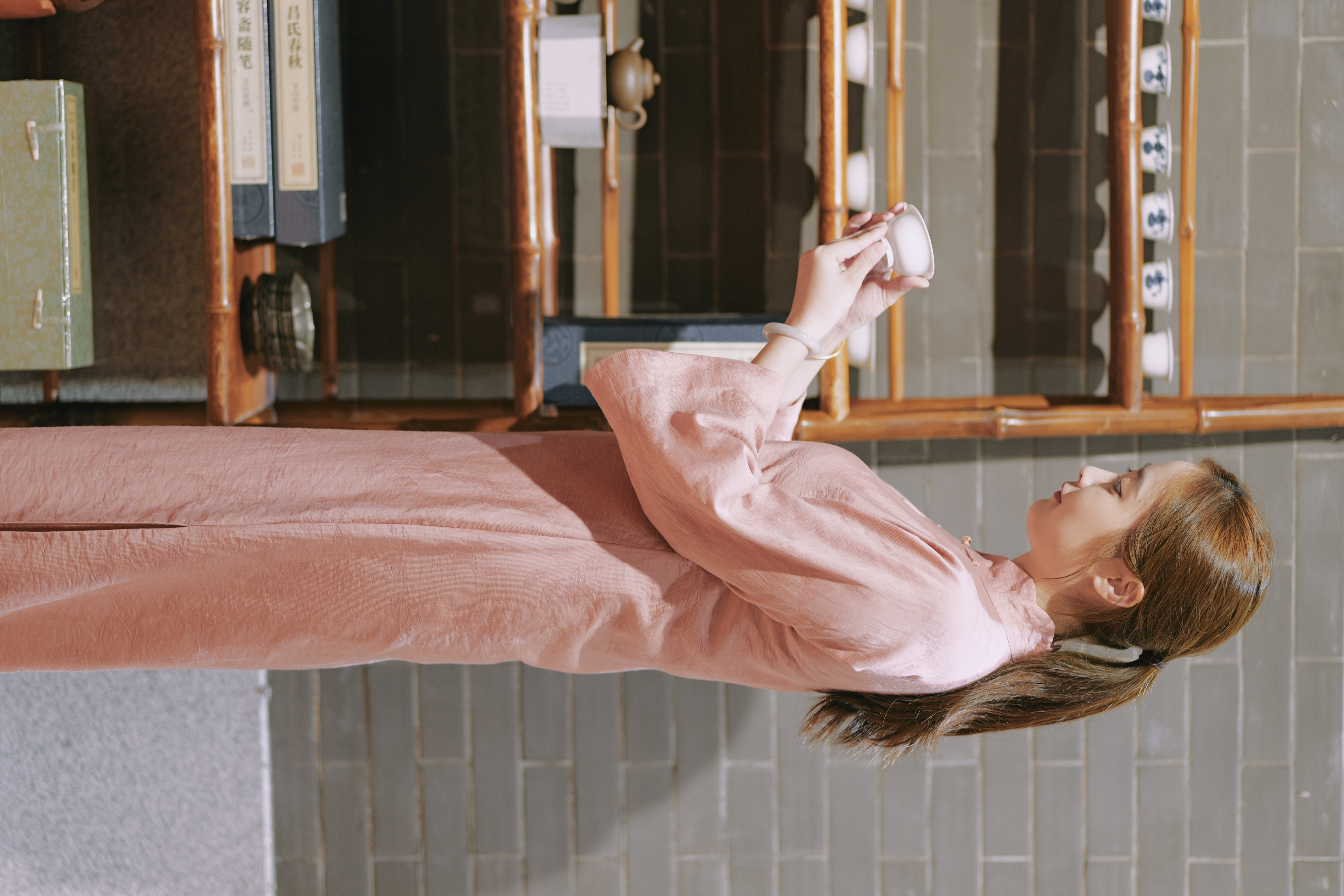 连肩喇叭袖旗袍Q1059