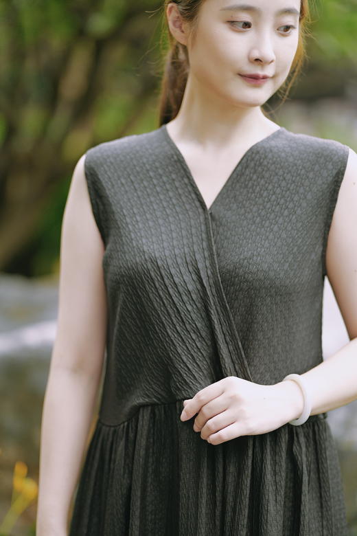 漫物记冠乐皱香云纱V领前后可穿连衣裙xys-141 商品图1