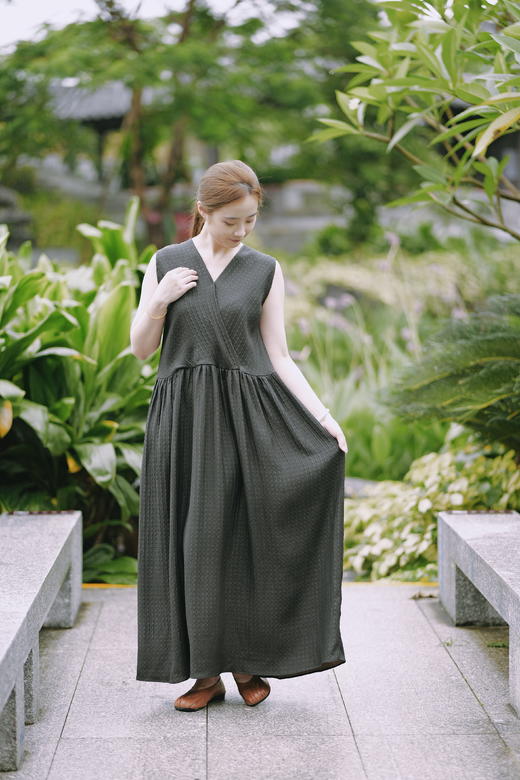 漫物记冠乐皱香云纱V领前后可穿连衣裙xys-141 商品图0