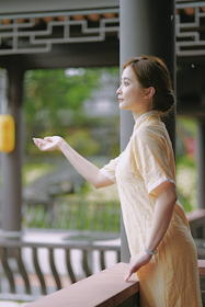 漫物记蕾丝边旗袍Q1061