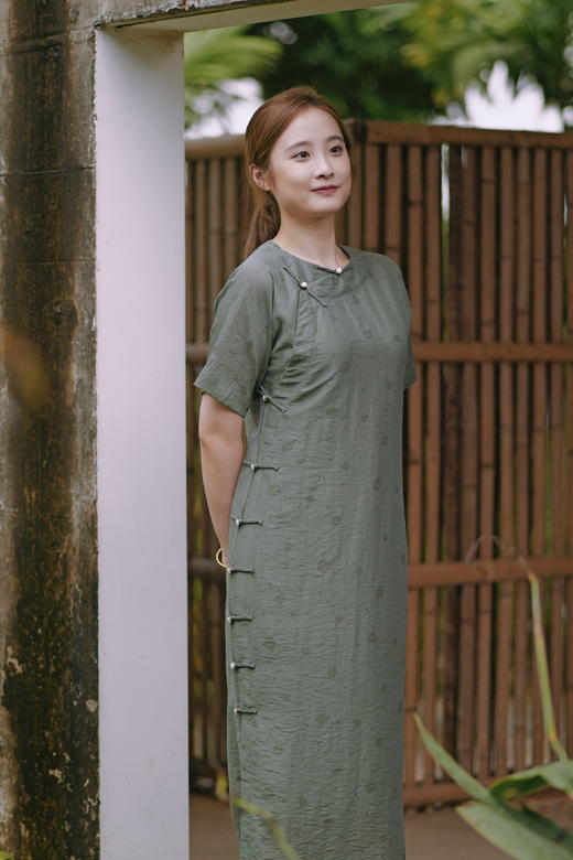 圆领插肩袖旗袍Q1066 商品图1