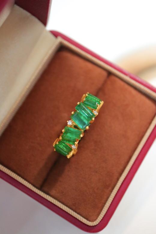 7.86ct 祖母绿戒指 商品图1