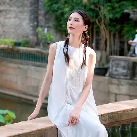 白色仙气款 | 楼台烟雨无袖连衣裙 | 现货加急发 商品图2