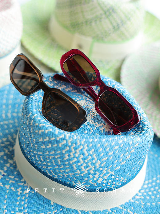 3000积分兑换  PETIT SCHAN小闪 jelly 果冻 复古小方框通透感色彩太阳墨镜 商品图3