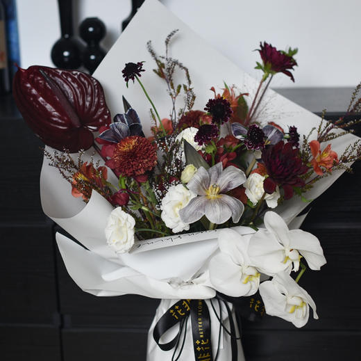 复古红高级感配色花束 商品图3