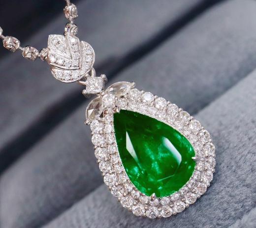 2.25ct 祖母绿吊坠 商品图2