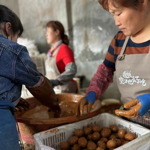 青皮侠咸鸭蛋（熟） 重新定义咸鸭蛋 减少1/2用盐量，不齁咸 配料：鲜鸭蛋、食用盐、饮用水 商品图10