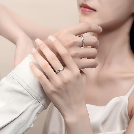 【爱的心动】S925银LOVE情侣对戒戒指【JHY-C000489B】 商品图2