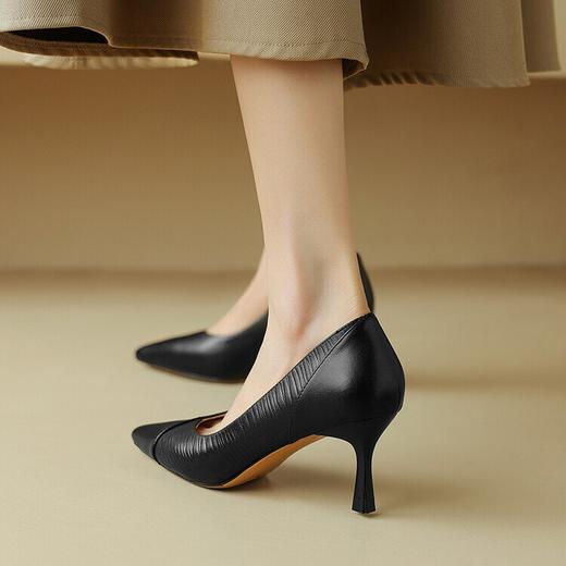 【预售5天】法式优雅尖头，气质全皮高跟单鞋DB&M5782 商品图4