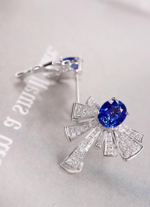 1.68ct 蓝宝石耳钉 商品图3