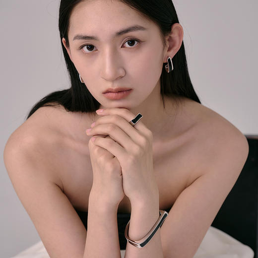盐岛 书法系列竖弯钩耳环大号 商品图1