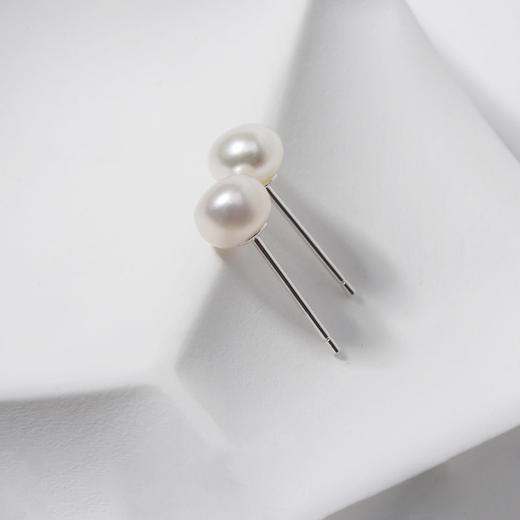 【宏艺珠宝】925纯银天然珍珠耳钉基础经典百搭馒头珠小巧个性养耳洞·银s925耳饰 商品图0