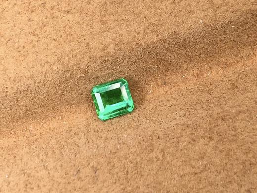 0.4ct 祖母绿裸石 商品图1
