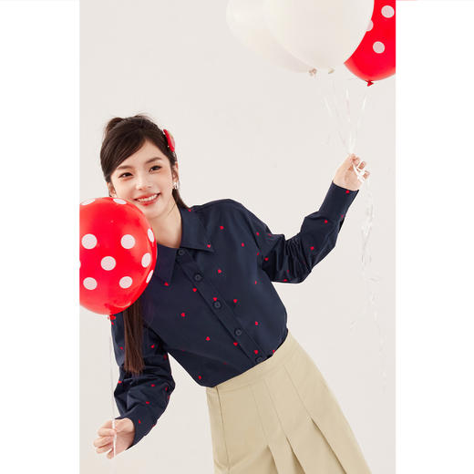 【严选】诗凡黎重工爱心绣花oversize衬衫2024秋新款慵懒宽松设计感上衣女7F7320061 商品图1