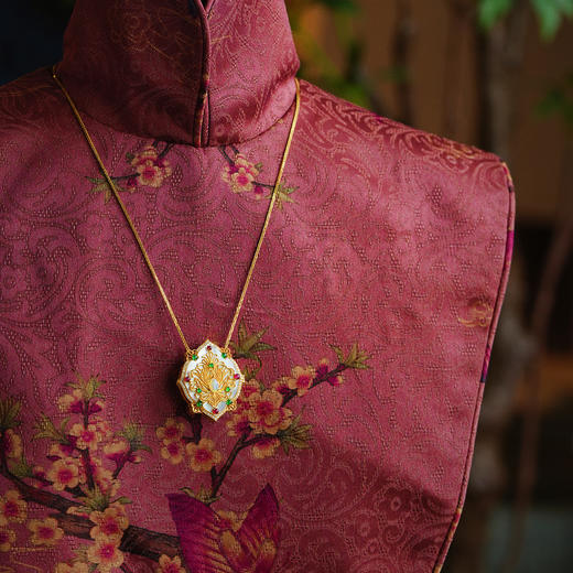 龢盒原创 阳绿翡翠蛋面香囊吊坠 商品图4