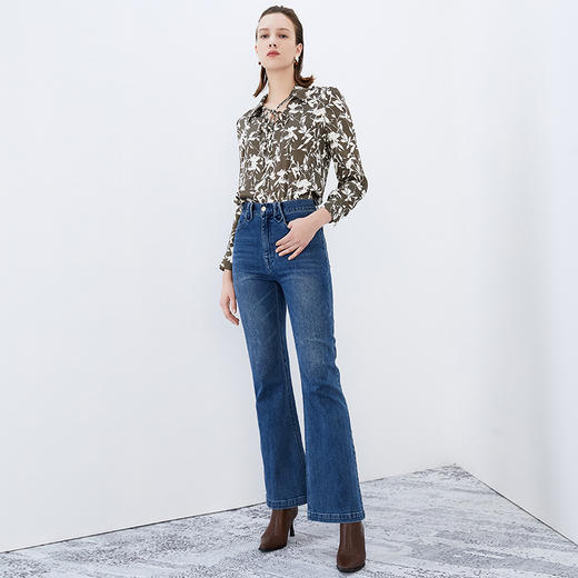 EITIE爱特爱秋季新款修身显瘦百搭印花小上衣7513210 商品图1