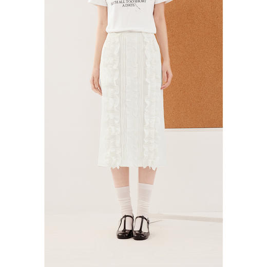 【严选】诗凡黎miu系纯白肌理感花边半身裙2024秋新款设计感时髦气质半裙7F7340071 商品图0