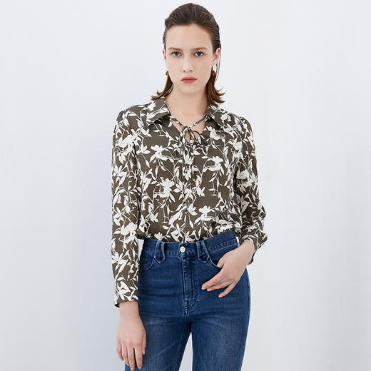 EITIE爱特爱秋季新款修身显瘦百搭印花小上衣7513210 商品图3