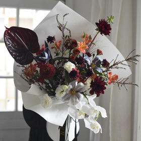 复古红高级感配色花束