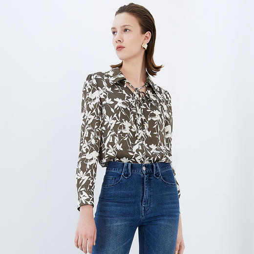 EITIE爱特爱秋季新款修身显瘦百搭印花小上衣7513210 商品图2