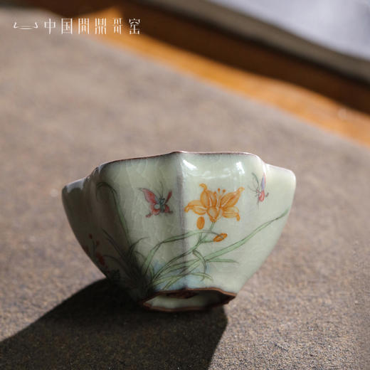 问鼎哥窑牛角款三叶杯（海棠蝴蝶）（缺货） 商品图3