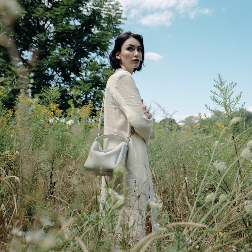 【6971899785641】【玫瑰刘亦菲同款】品牌直发 APEDE MOD 软牛皮奶油方包（长短双肩带） 商品图6